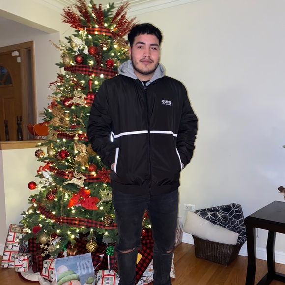 Meet your Posher, Luis - Picture 1 of 1